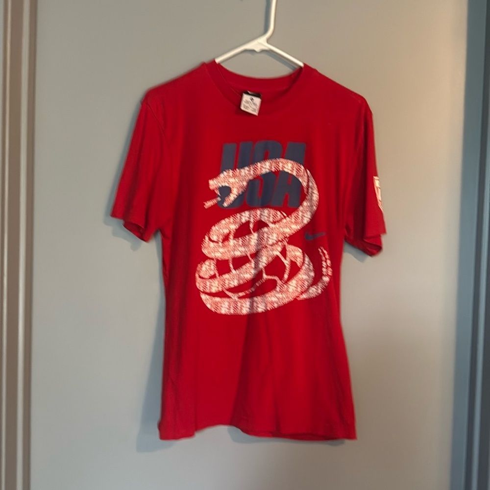 Nike USA Soccer Team Snake Logo Red Tee M Great Condition